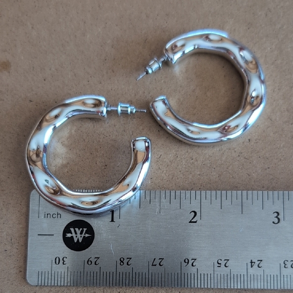 Bold Silver Tone Hoop Earrings - Picture 4 of 7